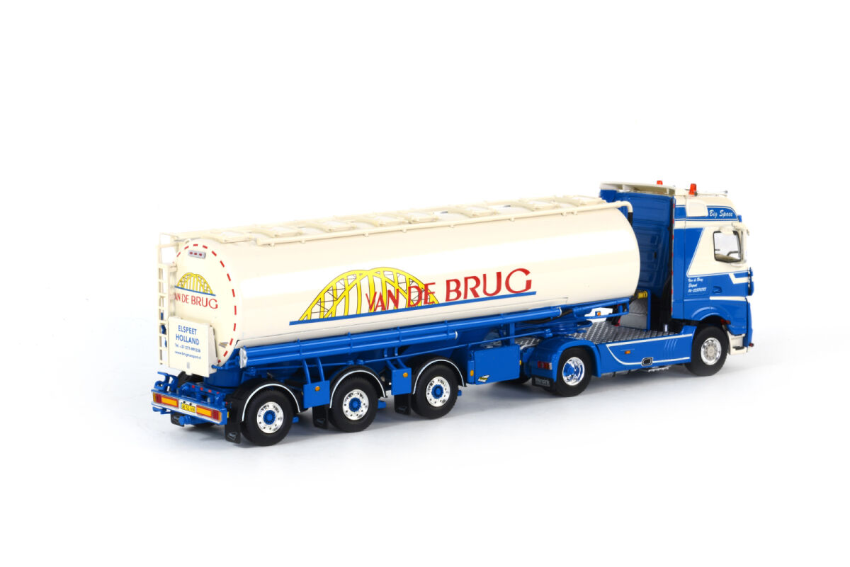 WSI 1/50 ベンツ MP4 4x2 Van de Brug 01-1379-