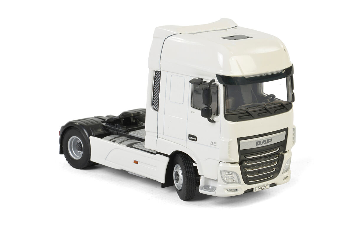 White Line; DAF XF SUPER SPACE CAB 4x2* | WSI Models